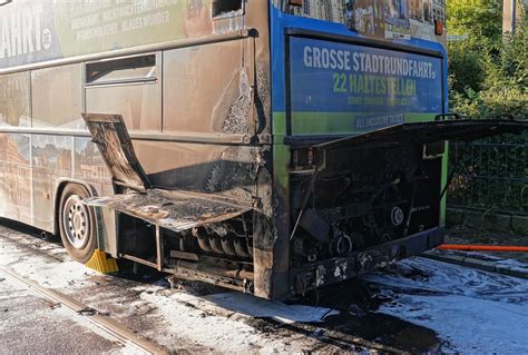 Doppeldecker Bus F Ngt Bei Stadtrundfahrt Feuer