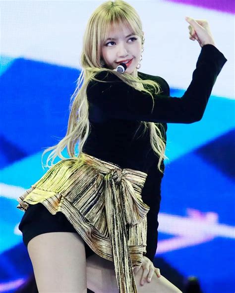 [photos] 29 📸 Blackpink Lisa At The 33rd Golden Disc Awards 2019