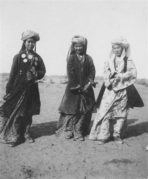 Kazakh Women The Medals Kazakh Kazakh Clothing Kazakhstan