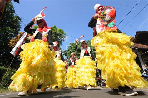 Karnaval Budaya Hut Ke Kemerdekaan Ri Antara Foto