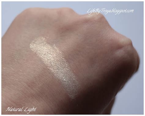 Review MAC Pigment Vanilla Troya S Land