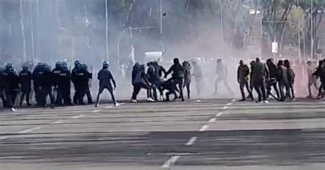 Derby Roma Scontri Tra Ultras Davanti All Olimpico C Un Arresto