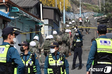 軍 전국 산불 진화 총력9곳에 병력 1500명·헬기 12대 등 투입 네이트 뉴스