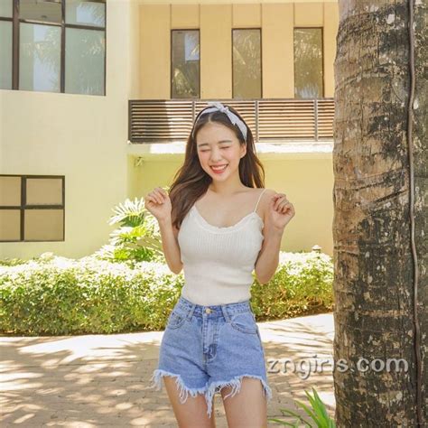 Xôn xao vơi thân hinh nuôt na cua nư streamer kiêm ngươi mâu nôi y hot nhât Han