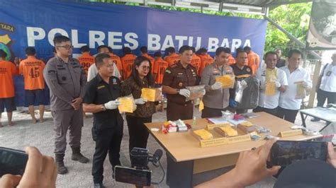 Polres Batu Bara Musnahkan Shabu Dan Bakar Daun Ganja