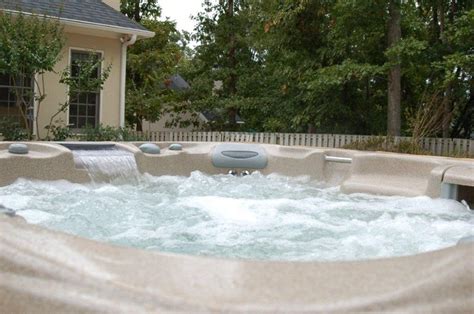 Pete Alewine Pools Hot Tub