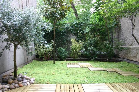 Tous les Secrets pour bien Aménager un Petit Jardin