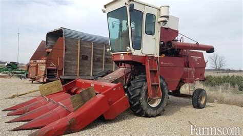 International 715 Combines For Sale