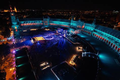 Las plazas más emblemáticas de Sevilla escenarios al servicio del