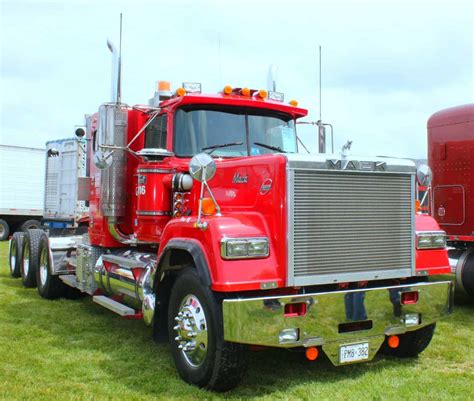 A Collection Of Old School Mack Truck Pictures You Shouldn T Miss