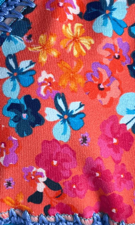 Bikini Triangulo Crochet Flor Coral Praia Brava