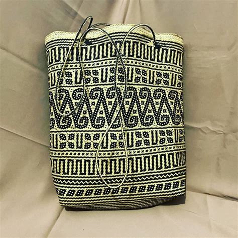 Jual Tas Etnik Kalimantan Bahan Rotan Asli Motif Khas Suku Dayak