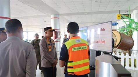 Lebaran 2023 Kapolresta Palangkaraya Cek Pos Bandara Tjilik Riwut Saat