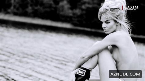 ANASTASIYA STEZHKO Nude AZNude