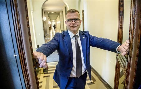 Puolustusvaliokunta kannattaa Nato jäsenyyttä Nato jäsenyys Turun