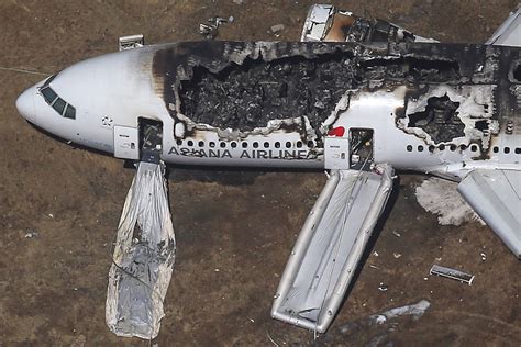 Asiana 214 Aar214 Crashes At Sfo Boeing 777 Two Fatalities Dozens Injured Flightaware