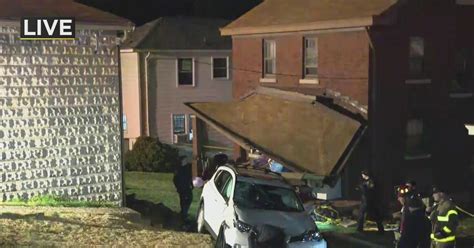 Driver Crashes Into Home In Pittsburgh Cbs Pittsburgh