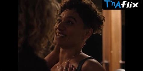 Bernie Van Tiel Lesbian Scene In Erotic Stories Tnaflix