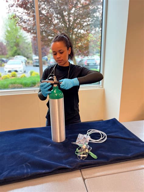 Oxygen Tank Assembly Oregon EMS Psychomotor Skills Lab Manual