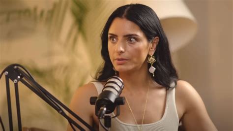 Aislinn Derbez Es La Burla Por Afirmar Que Las Enfermedades Se Curan