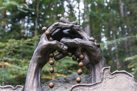 Betende Hände mit Rosenkranz Stock Foto Adobe Stock