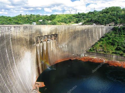 Kariba dam looking from Zimbabwe side to Zambia — Stock Photo ...