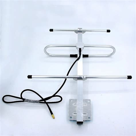 Antena Yagi Direccional Para Exteriores Walkie Talkie A Reo De Mano Con