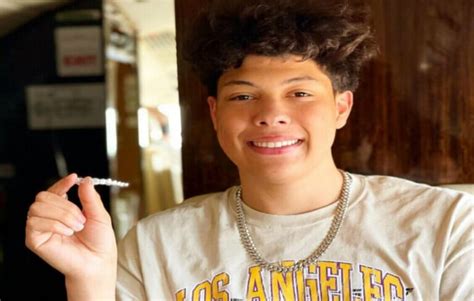 Jackson Mahomes Gay Wiki Bio Age Brother Height Net Worth Kemi