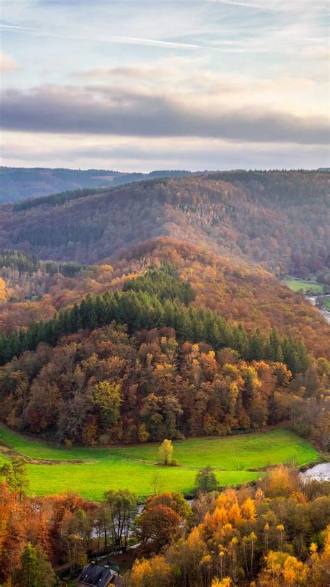 Bing HD Wallpaper 28 nov 2024 Tombeau des Géants Bouillon Belgique