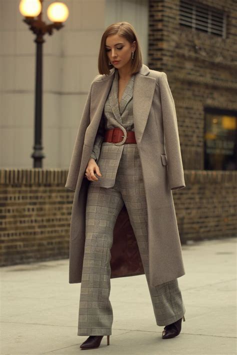 10 Edgy Work Outfits for Fall: Statement Pieces for a Confident Look ...