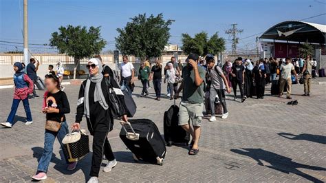 Guerre Israël Hamas premières évacuations depuis Gaza nouvelle