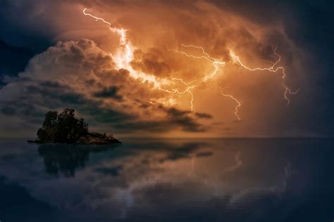 50+ Beautiful Lightning Photos · Pexels · Free Stock Photos