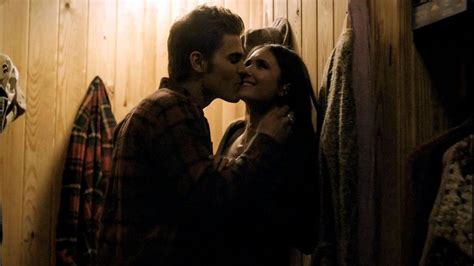 stelenaaesthetic on Twitter: "kisses when elena takes the lead, runs ...