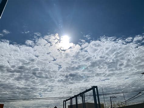 Belo Horizonte tem previsão de chuva e céu parcialmente nublado neste