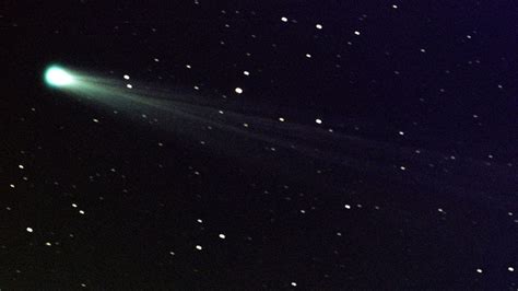 NASA: Hubble Telescope reveals unknown facts about this LARGEST Comet! | Tech News