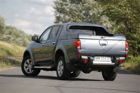 Żarówki Mitsubishi L200 IV 20062015 jakie potrzebne do wymiany