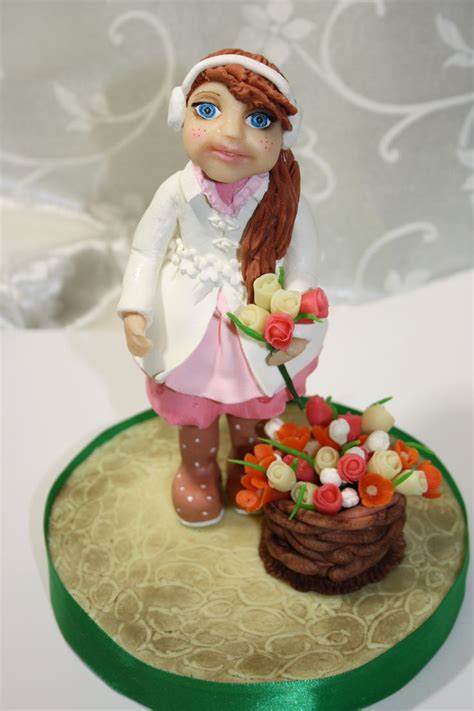 фигурка из мастики