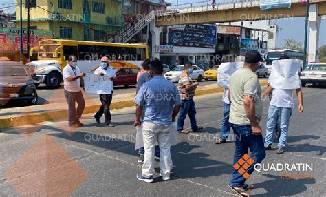 Transportistas Y Comerciantes Paralizan Acapulco Con 13 Bloqueos