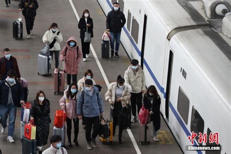 春节假期即将结束 多地迎返程客流 图说新闻 华夏经纬网