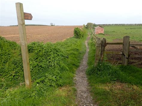 Footpath Off Jenny Brough Lane Marathon Cc By Sa Geograph