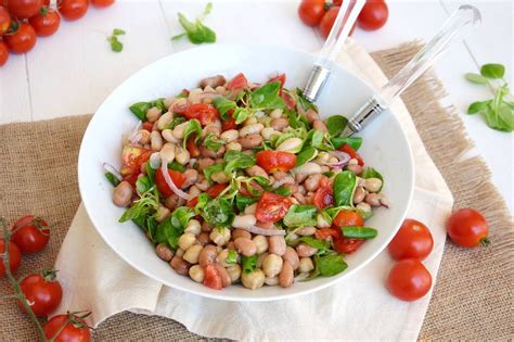 Insalata Di Fagioli Cannellini E Pomodori