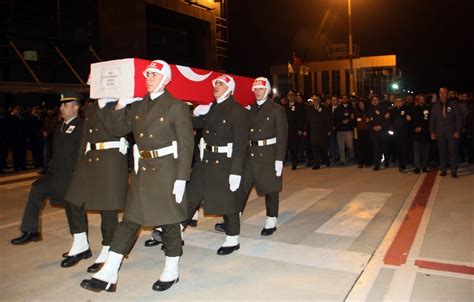 Irak ta şehit olan Piyade Sözleşmeli Er Çağatay Erenoğlu nun naaşı