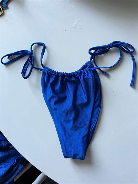 Se produkter som liknar Bikini Bikbok nyskick på Tradera 679088178