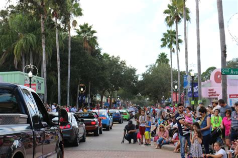 Palm Harbor Christmas Parade 2024 Zia Lilyan