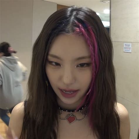 Itzy Yeji Hair Styles Hair Wrap Beauty