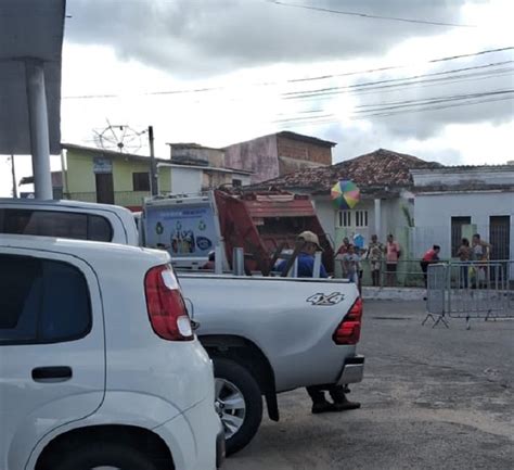 Motorista De Carro Coletor De Lixo Morre Atropelado Pelo Pr Prio