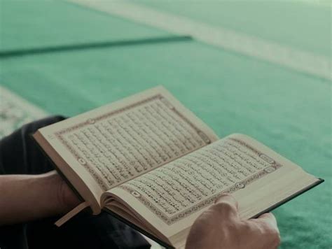 Cara Membaca Dan Contoh Bacaan Iqlab Dalam Al Quran Kumparan