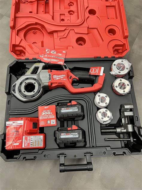 Milwaukee M18 FUEL Cordless Compact Pipe Threader W ONE KEY 2870 22