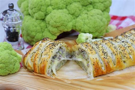 Strudel Salato Broccoli E Salsiccia Tuorlo Rosso