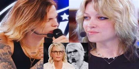 Amici 23 Mew e Matthew mettono in difficoltà Maria De Filippi ecco